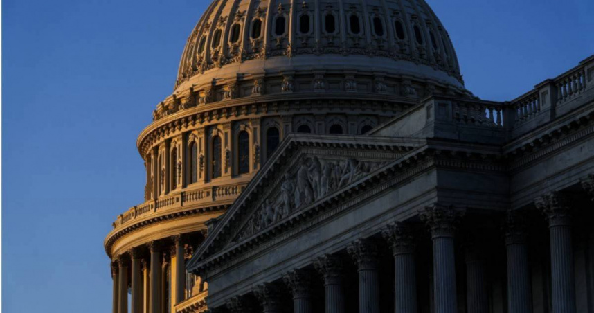 美國眾議院28日通過《2025年國家、海外業務和相關項目撥款法案》。（圖／達志／美聯社）
