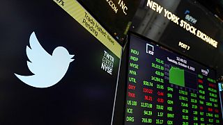 La cotation de l'action Twitter a été suspendue mardi à la Bourse de New York "en attendant des informations" 