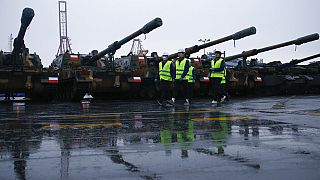  Haubitzen des Typs K9 im Hafen der polnischen Marine in Gdynia, Polen, Dienstag, 6. Dezember 2022 (AP Photo/Czarek Sokolowski)