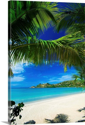 Antigua and Barbuda, Antigua, The beach of the Carlisle Bay