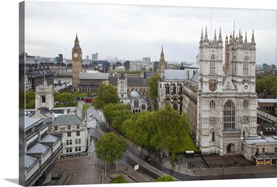 Cityscape with Westminster Abby in foreground, London, England