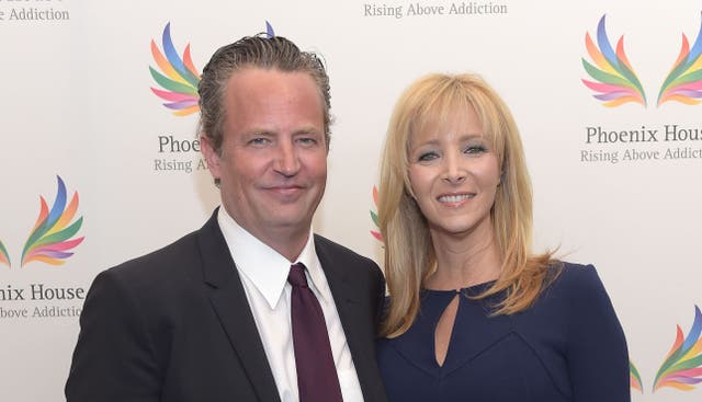 <p>Matthew Perry and Lisa Kudrow</p>