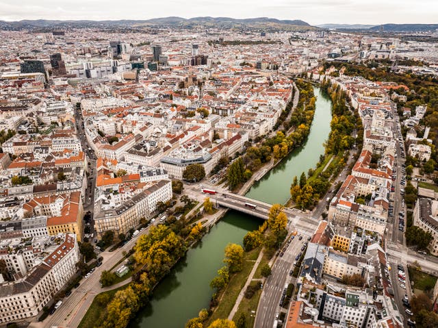 <p>The Danube flows through Vienna</p>