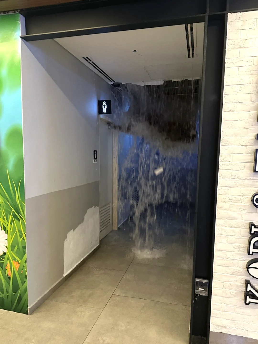 Singpost centre water pipe burst... | Page 2 | HardwareZone Forums