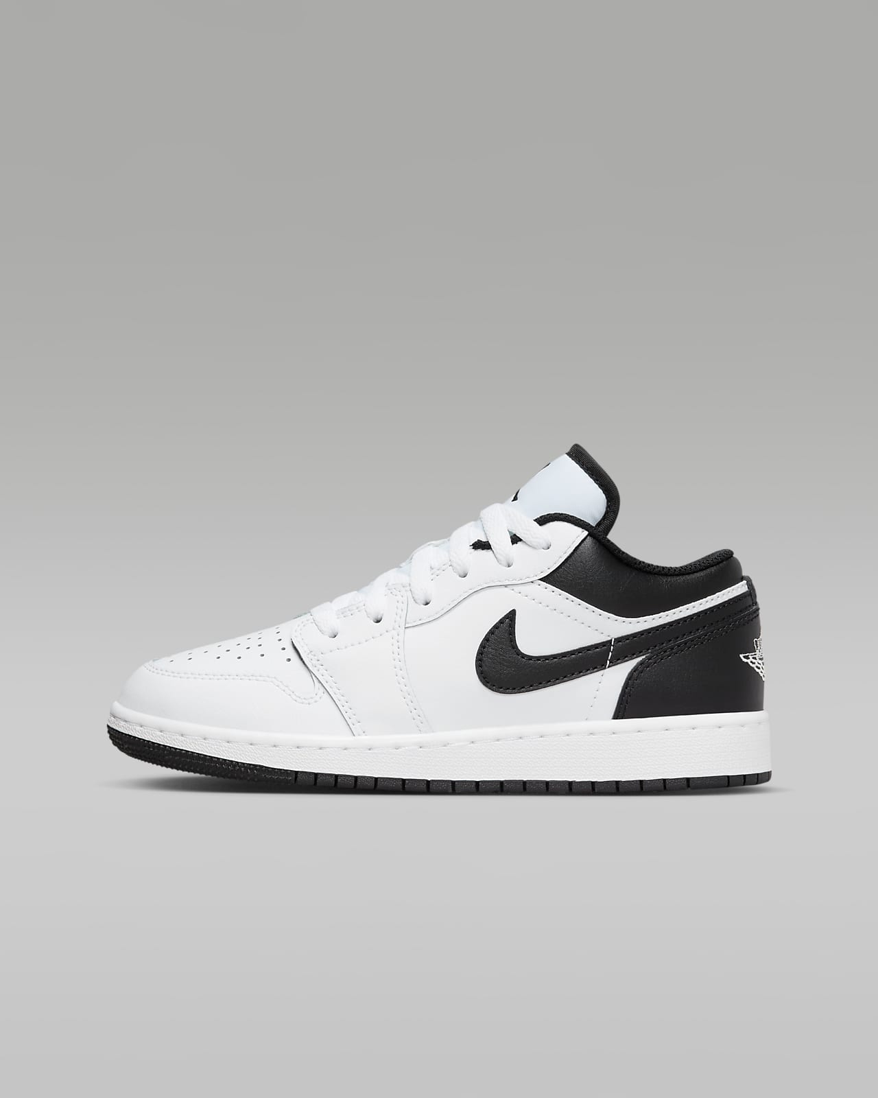 Air Jordan 1 Low Older Kids' Shoes