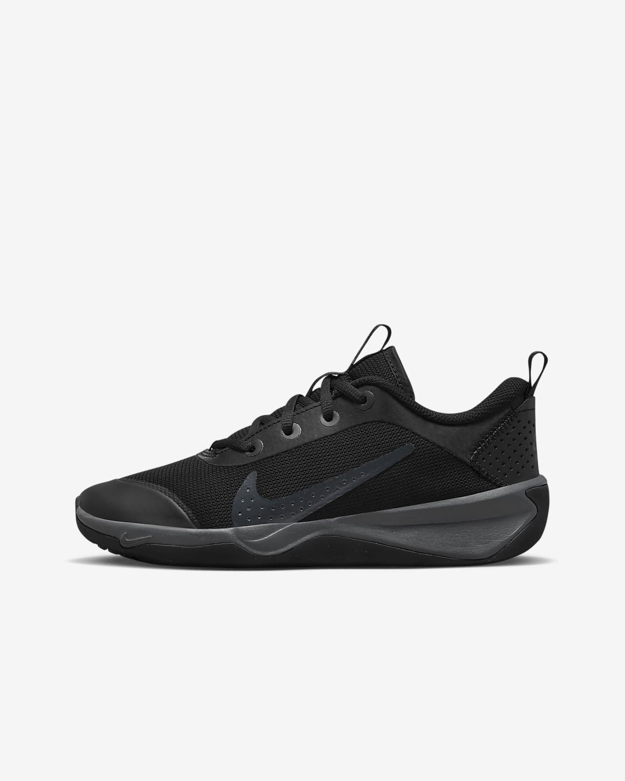 Nike Omni Multi-Court cipő fedett pályára nagyobb gyerekeknek