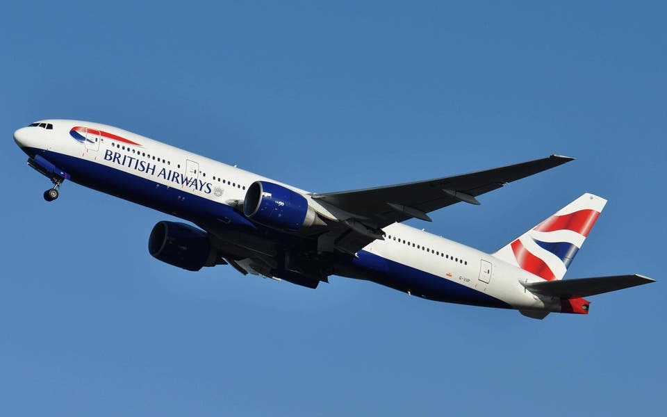 BA flight diverted from Heathrow after 'struck by lightning'