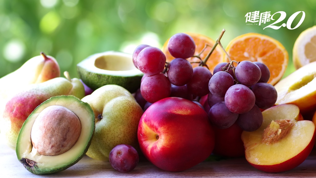 夏日想護骨快吃4食物！復健醫推薦3水果+1堅果 養出健康骨骼從吃開始