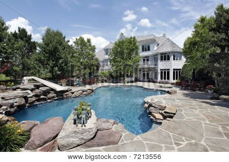 Luxury Home With Swimming Pool