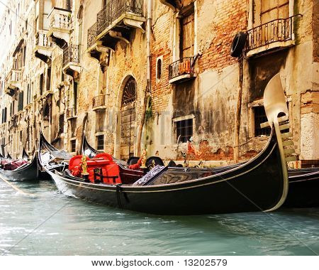 Traditional Venice gondola ride