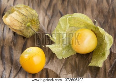 Golden Berry, Tropical Fruit Uchuva. Top View - Physalis Peruviana