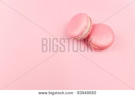 Couple pink macaroons