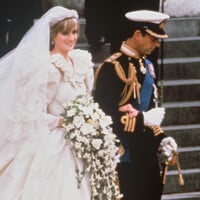 Mariage de Charles et Diana : cette autre robe de mariée, bien différente, que la princesse de Galles aurait pu porter