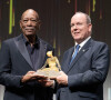 De nombreuses stars du petit écran étaient à Monaco pour la soirée d'ouverture du Festival de télévision de Monte-Carlo
Morgan Freeman et le Prince Albert II de Monaco sur scène lors de la cérémonie d'ouverture du 63ème Festival de Télévision de Monte-Carlo. Photo par David NIVIERE/ABACAPRESS.COM