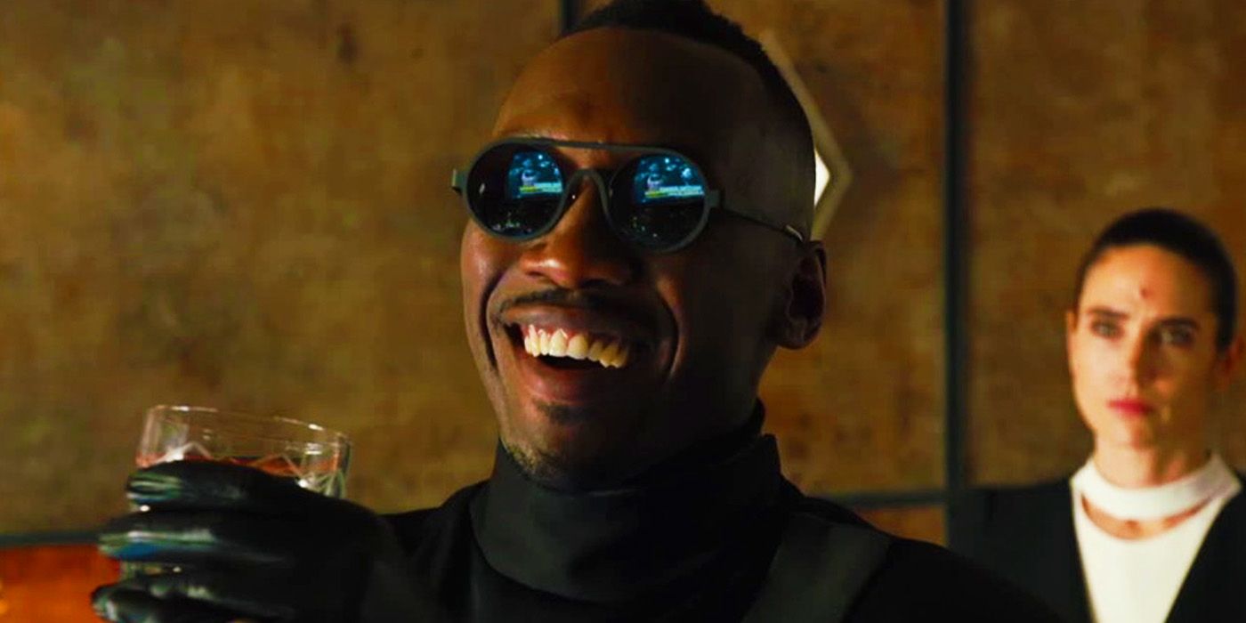 Mahershala Ali de óculos escuros em Alita Battle Angel