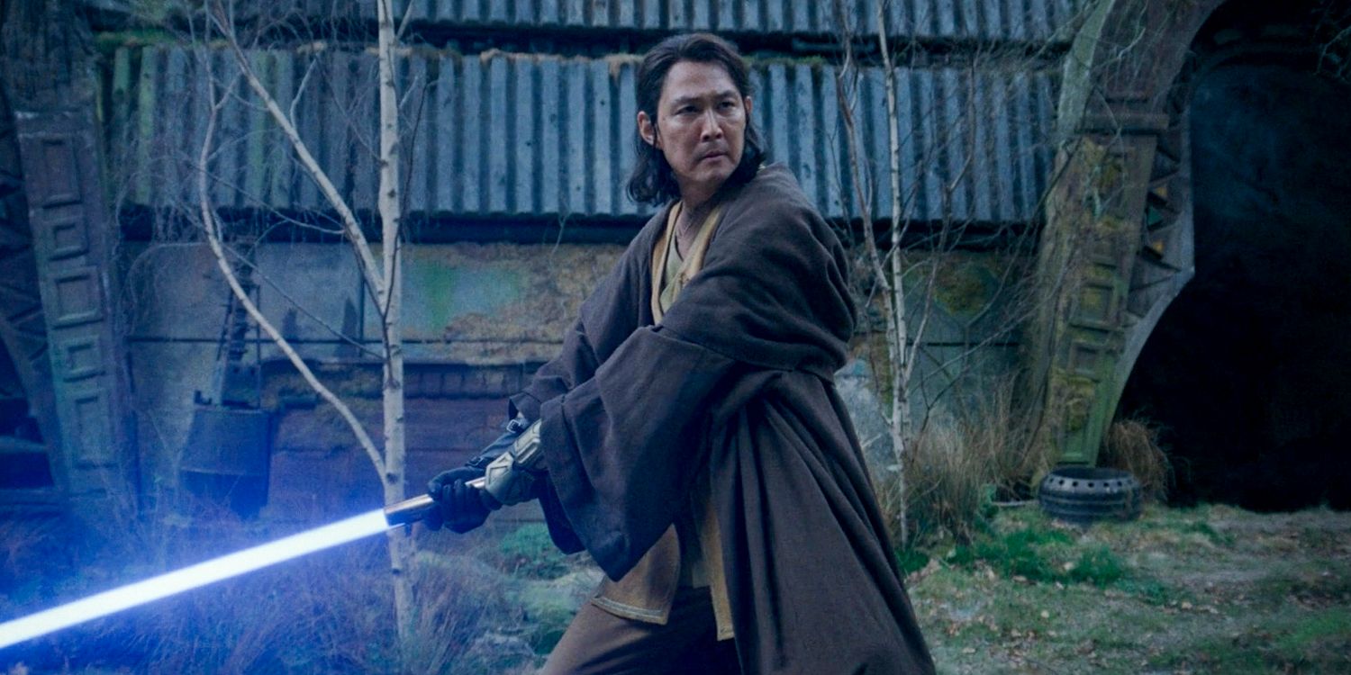 Master Sol (Lee Jung-jae) wielding his lightsaber in The Acolyte season 1 episode 8