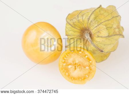 Golden Berry, Tropical Fruit Uchuva. Top View - Physalis Peruviana