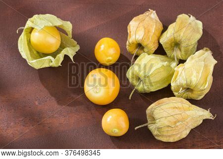 Golden Berry, Tropical Fruit Uchuva. Top View - Physalis Peruviana