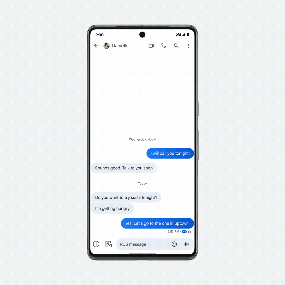 Sending a voice message in Google Messages and adding a personalized background and emoji to it on an Android phone.