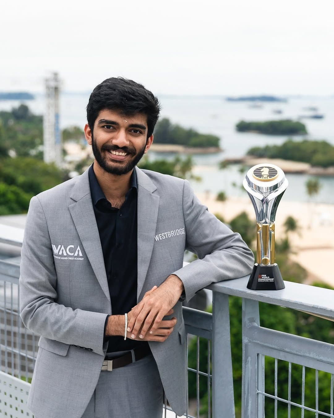 Quem é Gukesh Dommaraju, campeão mundial de xadrez mais jovem da história