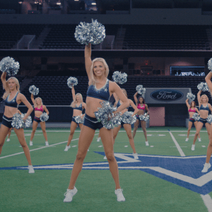 How Much Do Dallas Cowboys Cheerleaders Make?