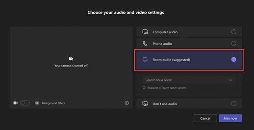 Teams-Vorabbeitrittsbildschirm mit der Option „Raumaudio“ (empfohlen).