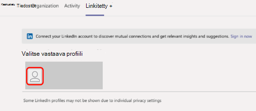 Teamsin LinkedIn-välilehdessä punainen ruutu korostaa vastaavan LinkedIn-profiilin.