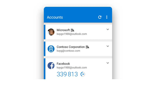 Aplikacija Microsoft Authenticator prikazuje nekoliko računa.