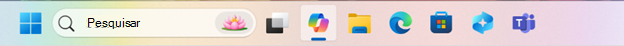 Captura de tela da barra de tarefas do Windows com o ícone do Copilot selecionado.