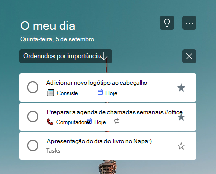 A minha lista de dias ordenada pela importância com duas tarefas estreladas no topo da lista