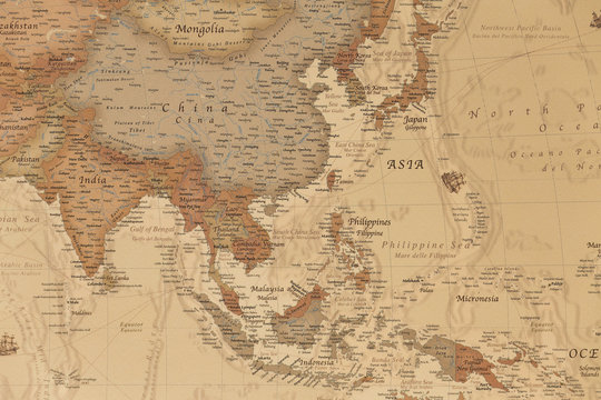 Ancient geographic map of Asia with names of the countries