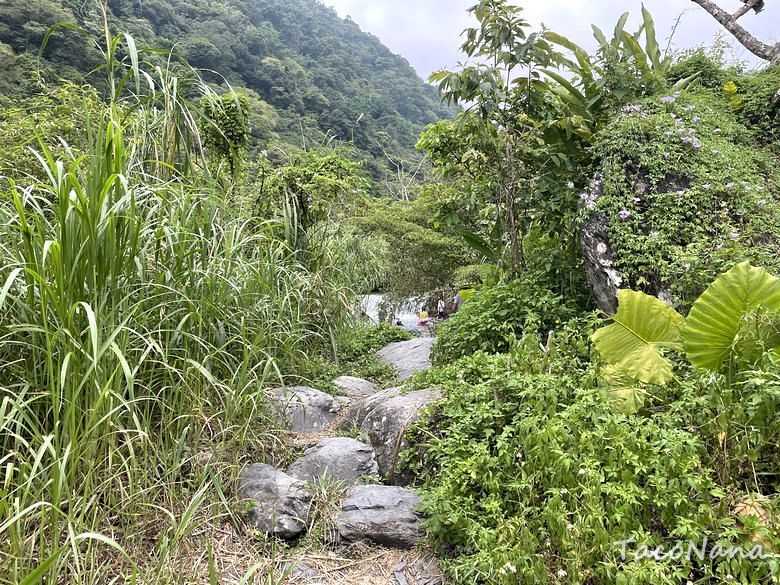 【宜蘭玩水景點】小礁溪天然SPA水柱與天然泳池，冰涼溪水好沁涼 @章魚娜娜 ∞ 玩味生活