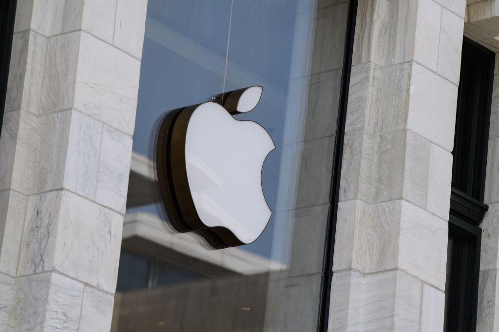 Justice Department in early stages of filing an antitrust lawsuit against Apple, says report