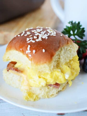 Hawaiian Roll Breakfast Sliders Recipe