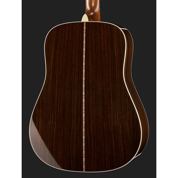 Martin Guitars D-28