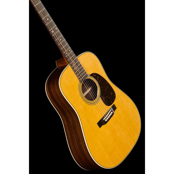 Martin Guitars D-28