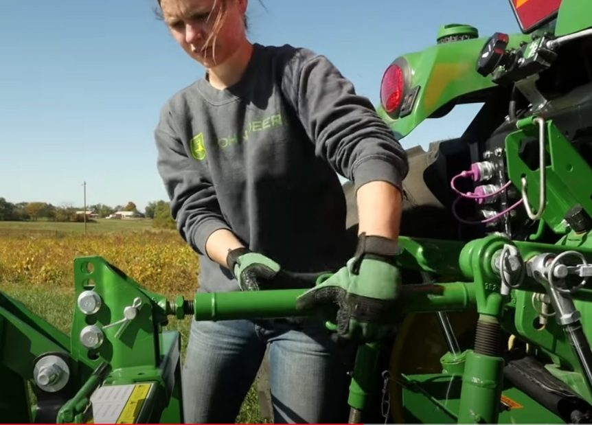 Adjust and use a Frontier Grooming Mower.