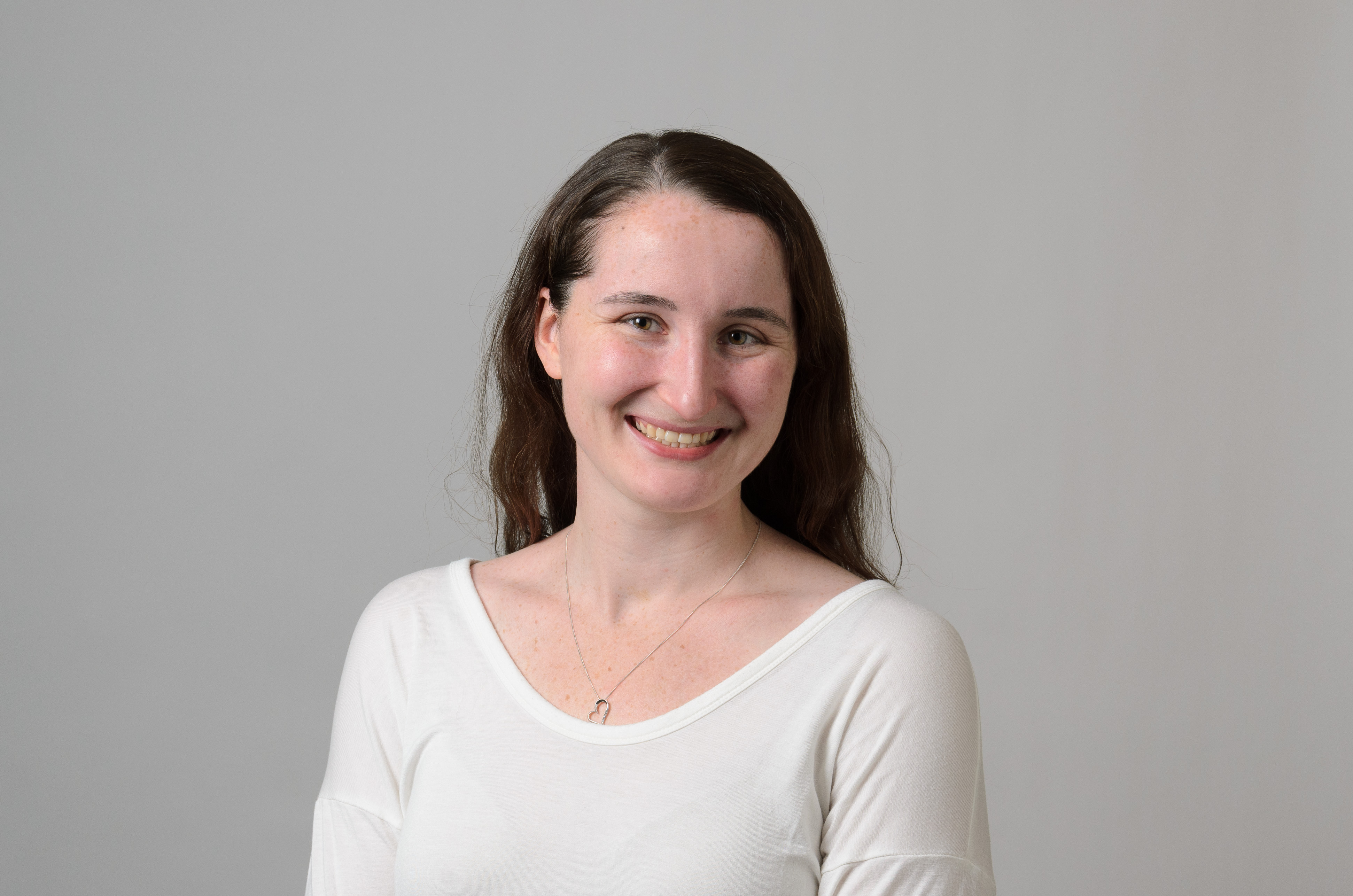 headshot of leann hennessey