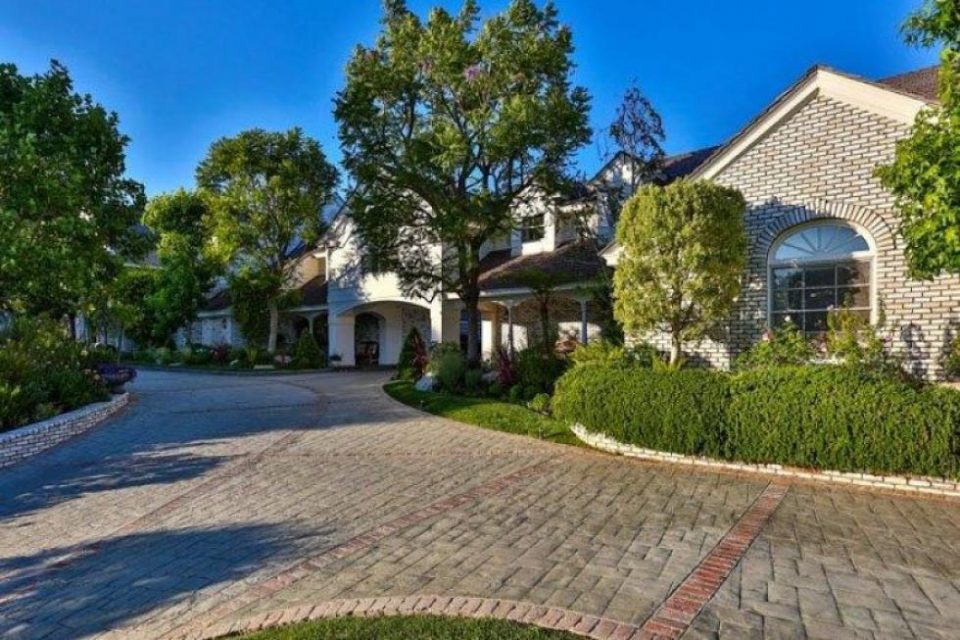 Jennifer Lopez’s Hidden Hills Mansion!