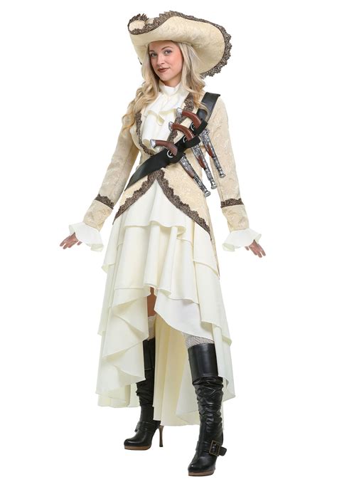 Captivating Pirate Costume for Women