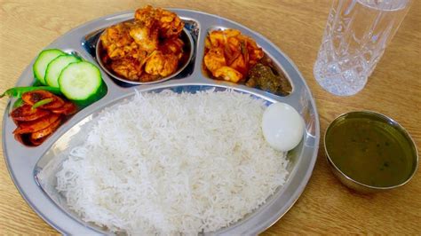 Famous Food in Nepal | 5 Famous Nepalese Food