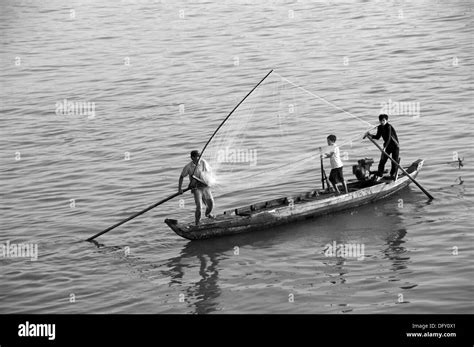 Fishingboat at the Mekong River Stock Photo - Alamy