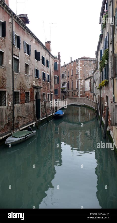 Waterways and canals in Venice with gondolas Stock Photo - Alamy