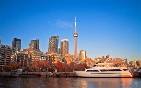 THE 10 CLOSEST Hotels to CN Tower, Toronto