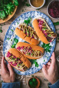 20-Minute Bratwurst Sandwiches - The Seasoned Mom