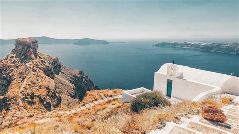 Explore the best hiking trails in Santorini | Discover Greece