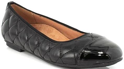 Best Orthopedic Shoes for Women - That Look Good Too!