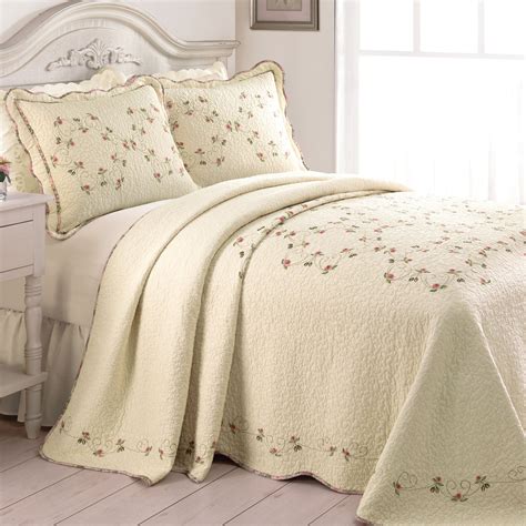 Felisa Embroidered Floral Quilted Bedspread