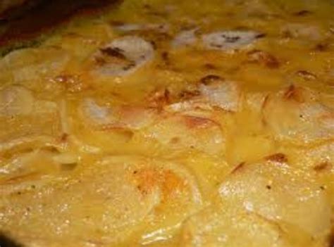 These crockpot scalloped potatoes are an easy side dish made with creamer potatoes, a rich crockpot scalloped potatoes recipe. Perfect Potatoes (Crockpot) | Recipe | Food recipes ...