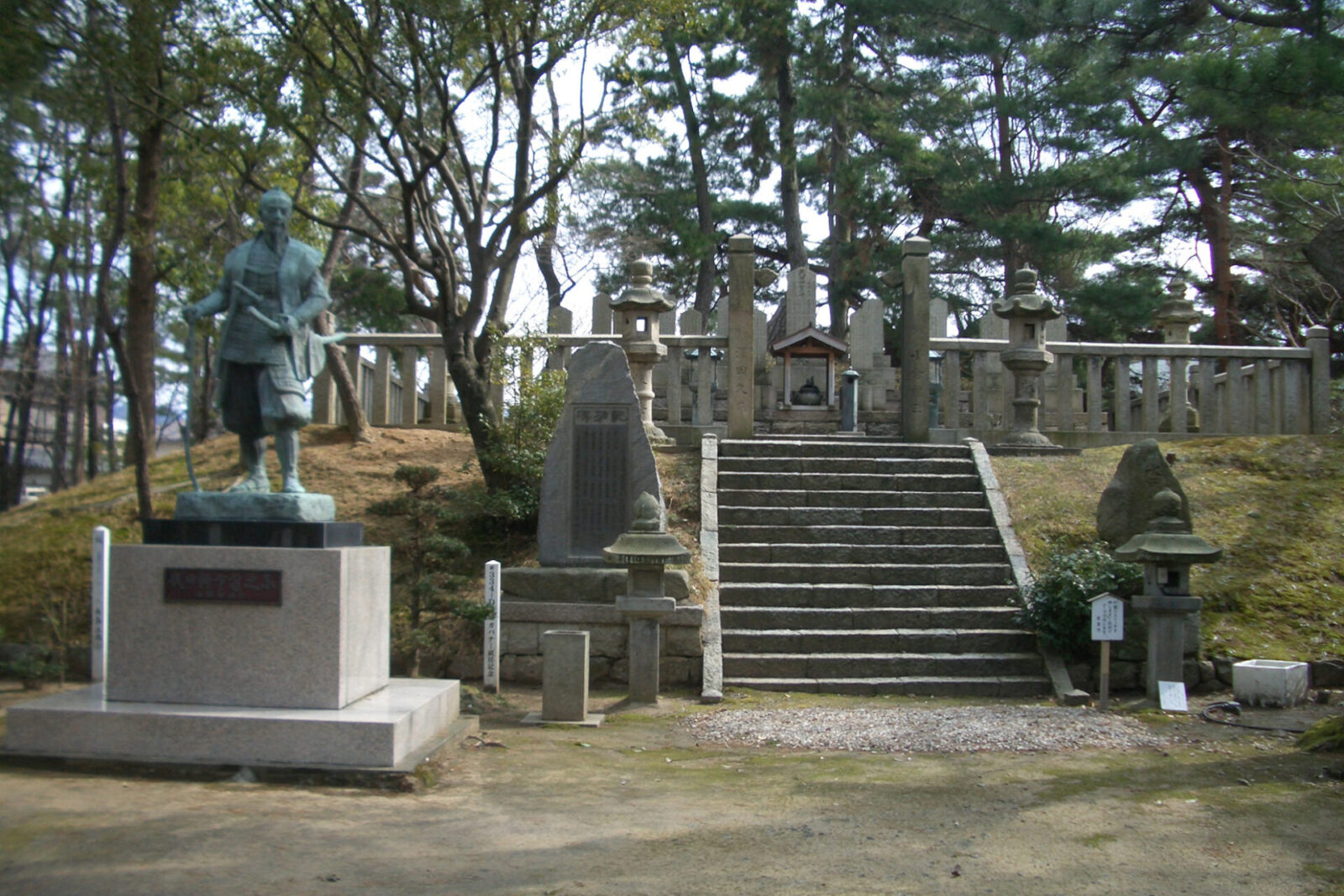 武田耕雲斎等の墓